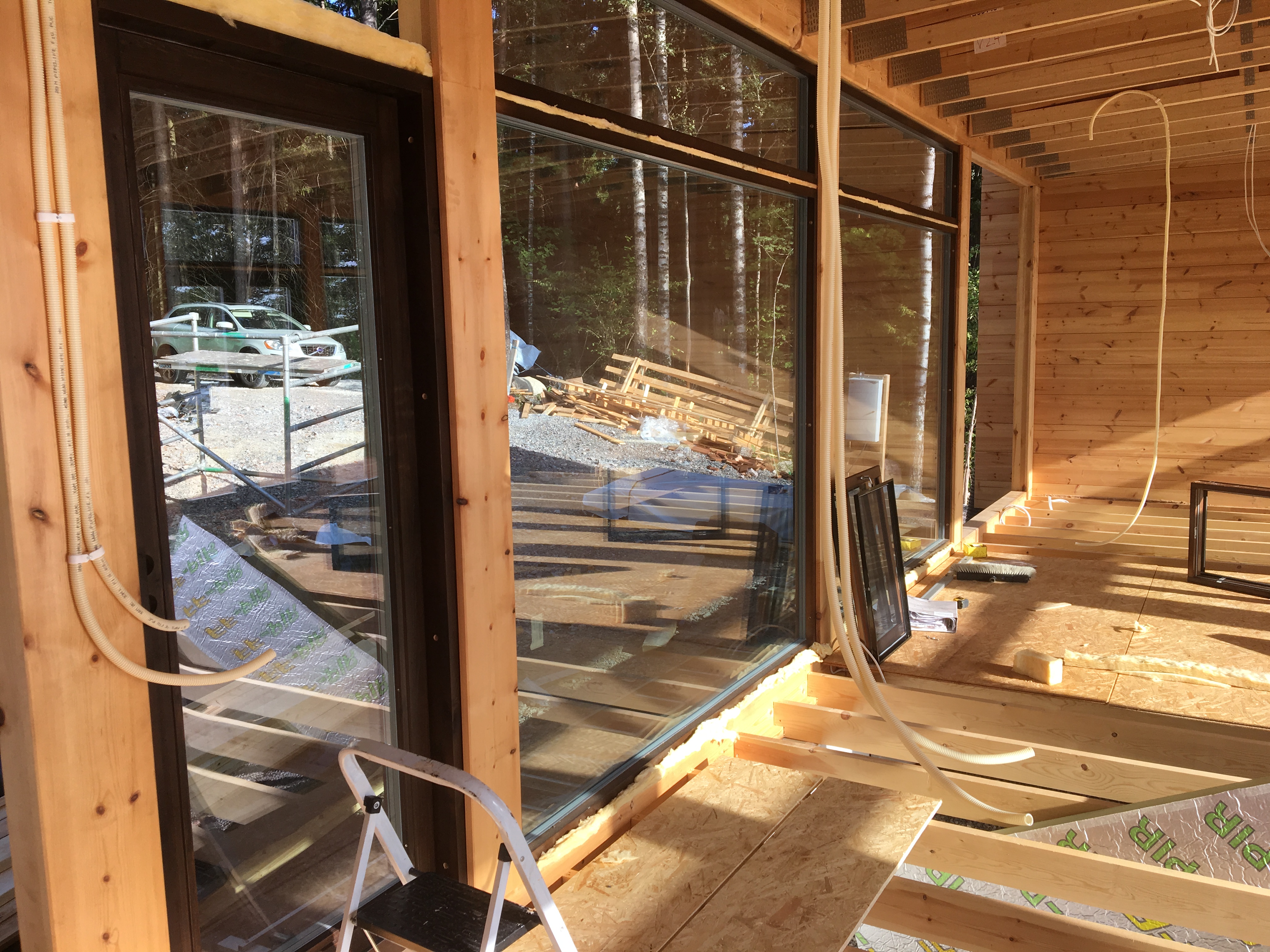 Glass House lasiseinä