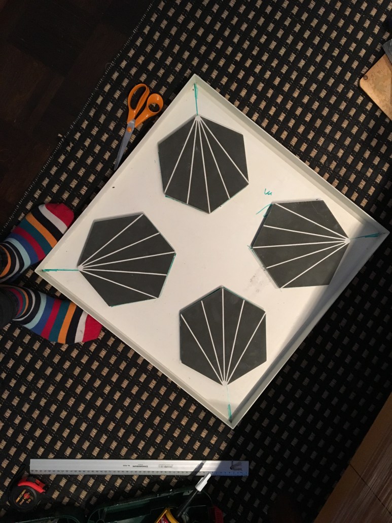 Hay-pöytä koki muodon muutoksen, Marrakech Dandelion laatat