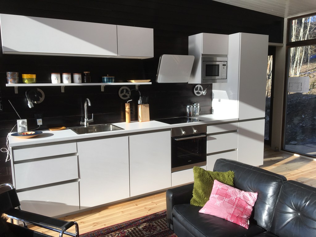 Noblesse-keittiökaapit, Glass House, MindJBlog