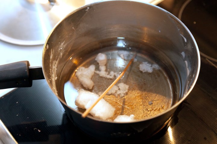 Kynttilöiden valmistus itse, parafiini steariini