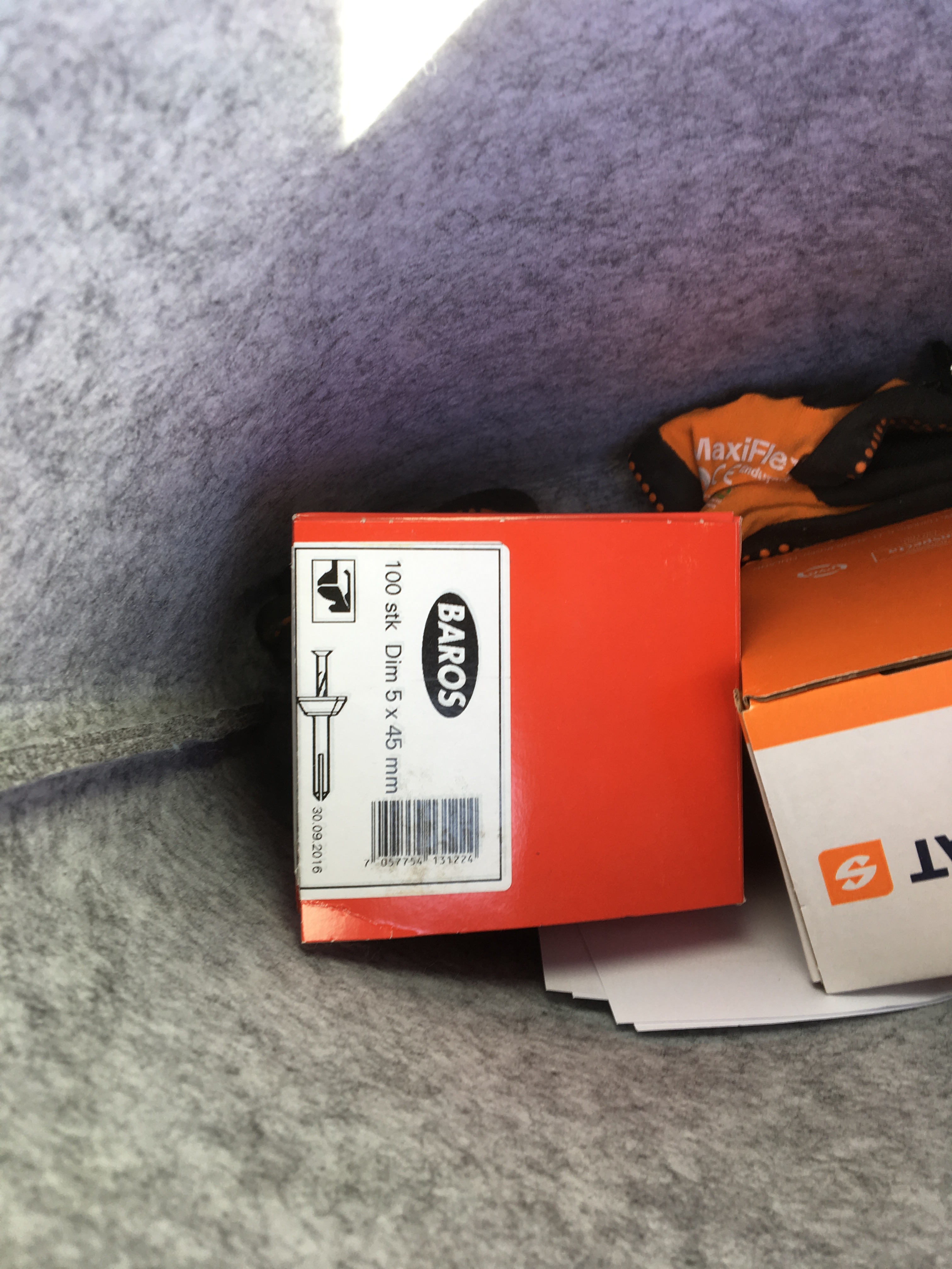 Patolevyjen asennus - naulat Patolevyjen asennus - naulat