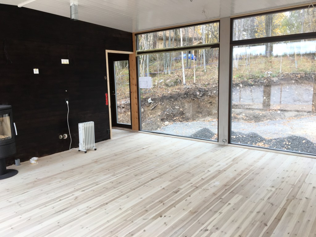 Seinien ja katon maalaus, Glass House, MindyJBlog