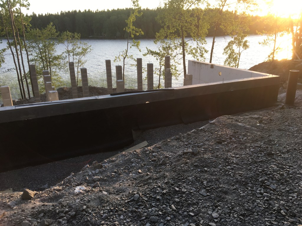 Patolevyjen asennus, MindyJBlog