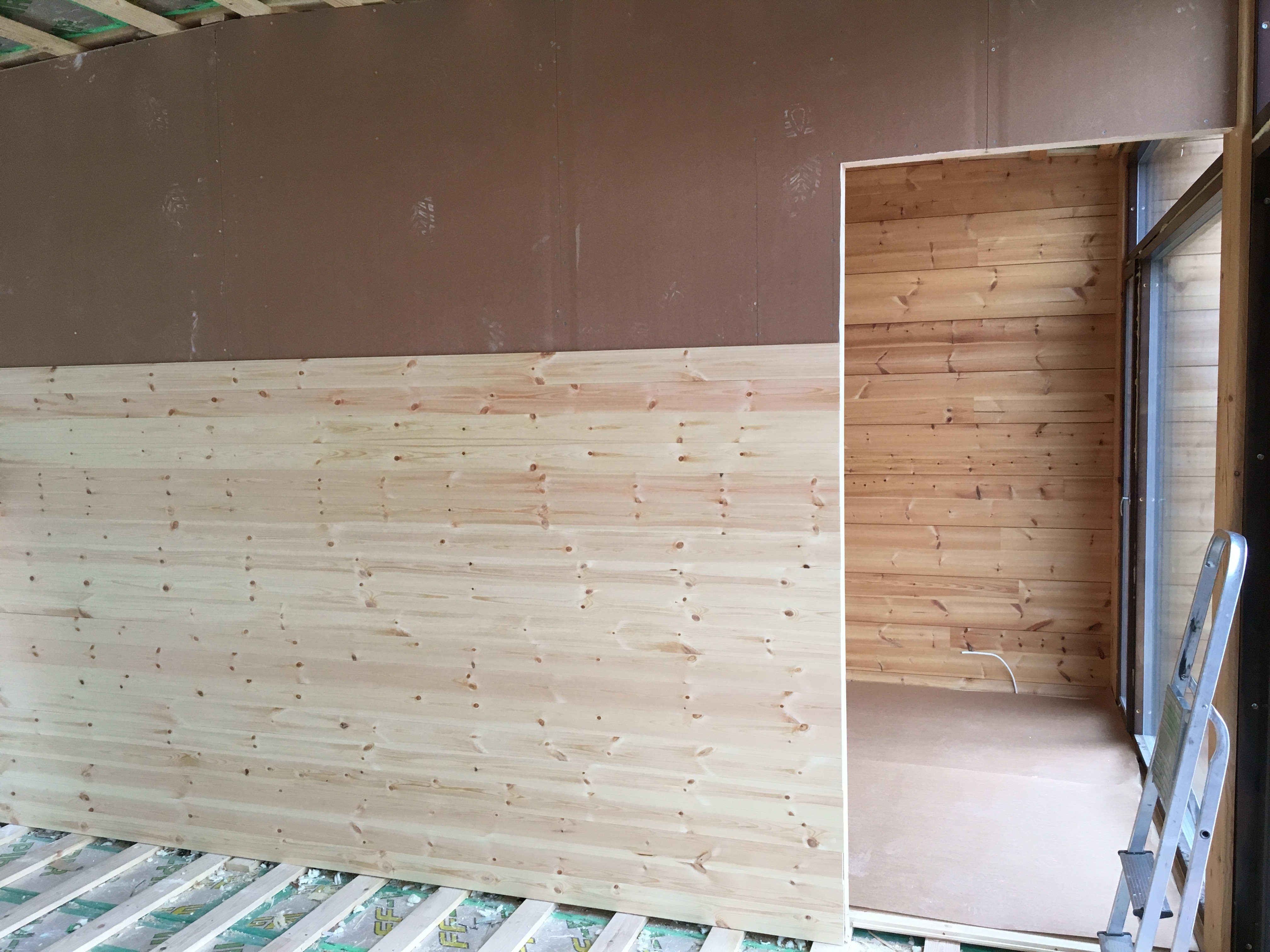 Väliseinien pysytys