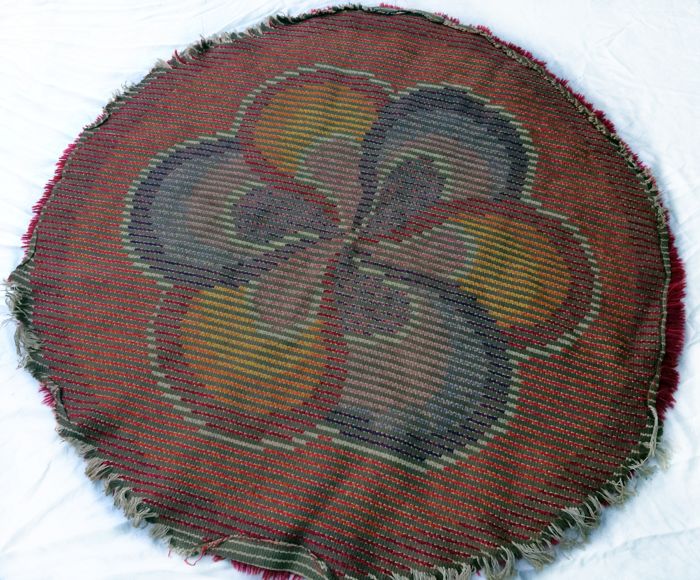 60-luvun punainen kukkamatto