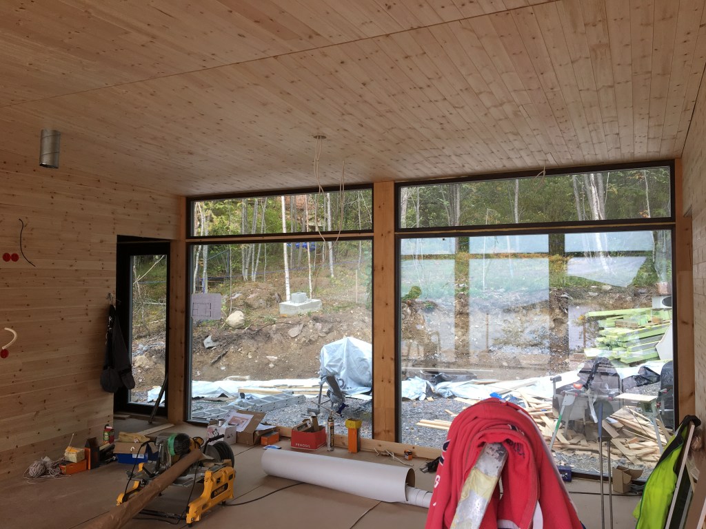 Värikokeiluja ja katon maalausta, MindyJBlog