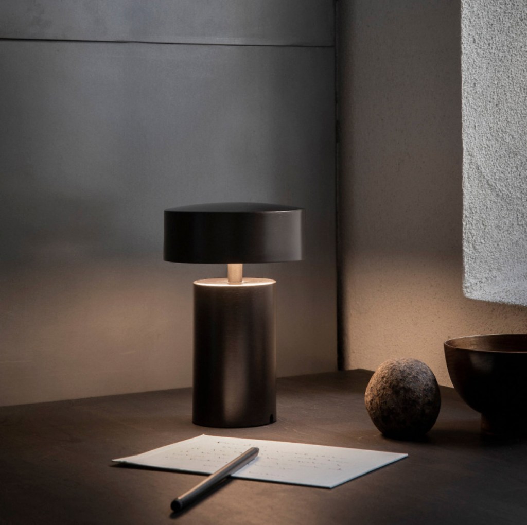 Maskuliinen tyyli, sisustussuunnittelu, mood board, väripaletti, maskuliinen valaisin